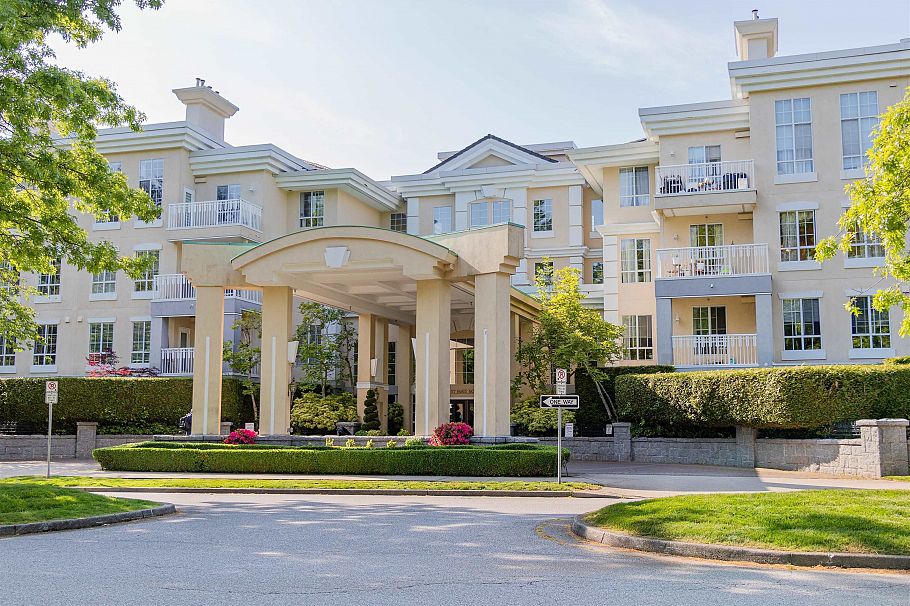 427 5835 Hampton Place Vancouver, BC - 1