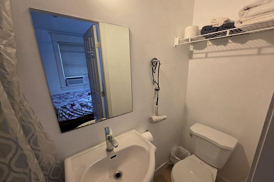 345 W 13th Avenue Vancouver, BC - 17