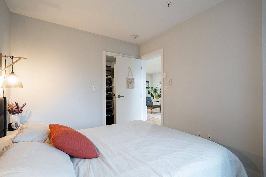 209 233 Kingsway Vancouver, BC - 17