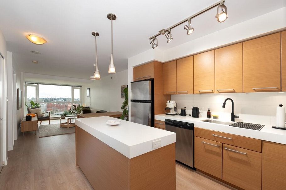 1006 2770 Sophia Street Vancouver, BC - 2