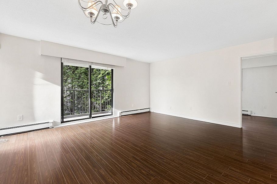 203 330 E 1st Street North Vancouver, BC - 4