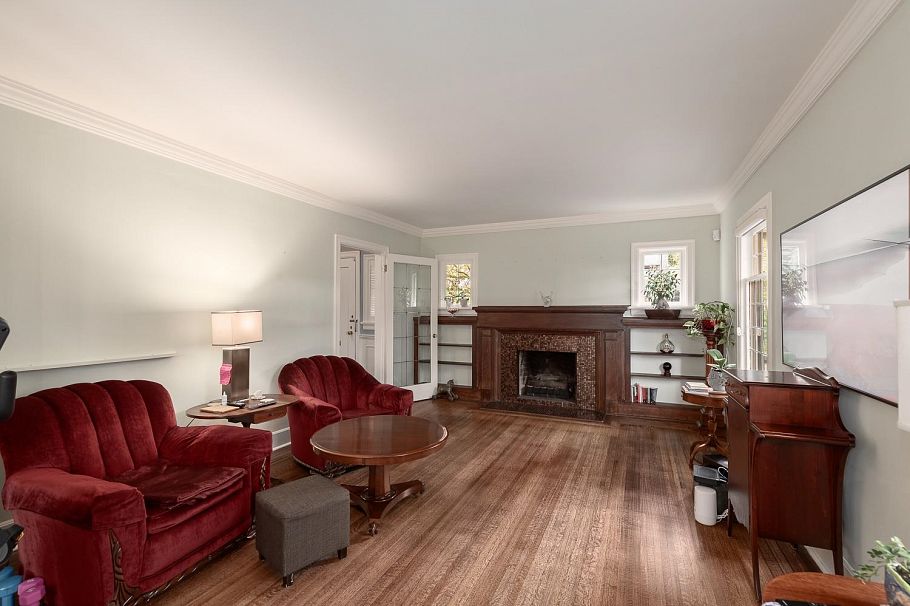 6137 Mccleery Street Vancouver, BC - 5