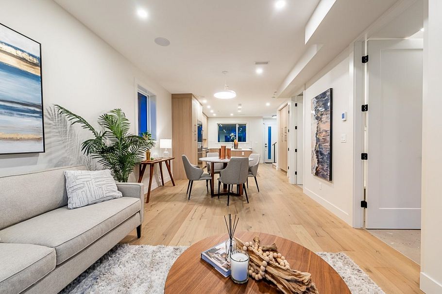 3537 Cambridge Street Vancouver, BC - 16