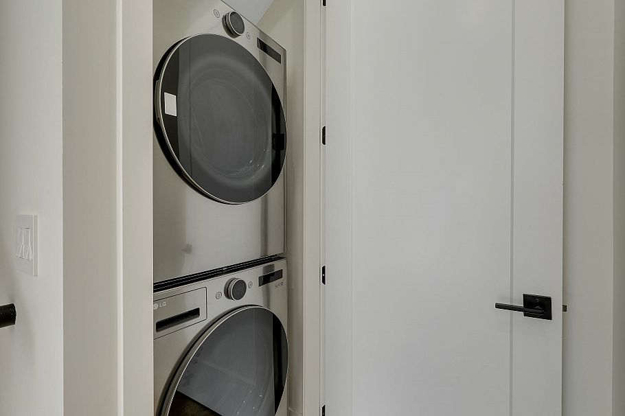 2 3695 E 26th Avenue Vancouver, BC - 23