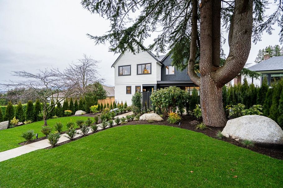 3537 Cambridge Street Vancouver, BC - 3