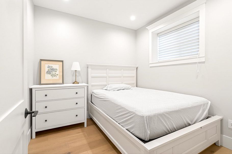 4089 W 19th Avenue Vancouver, BC - 23