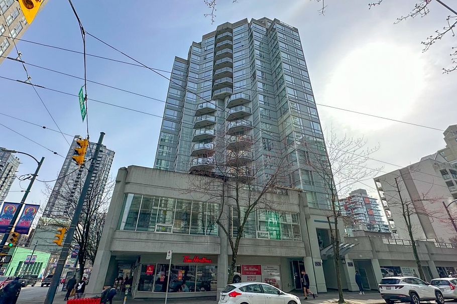 703 1212 Howe Street Vancouver, BC - 1