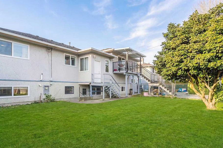 2630 E 1st Avenue Vancouver, BC - 16