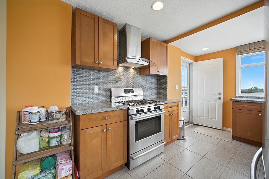 966 E 64th Avenue Vancouver, BC - 12