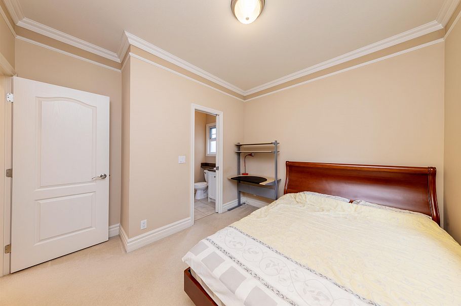 260 W 63rd Avenue Vancouver, BC - 21