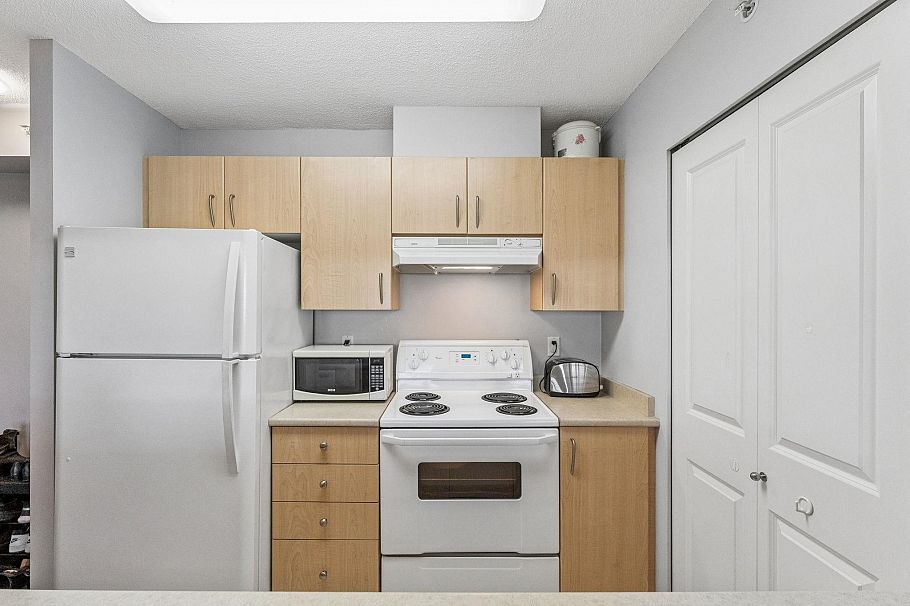 901 3520 Crowley Drive Vancouver, BC - 8