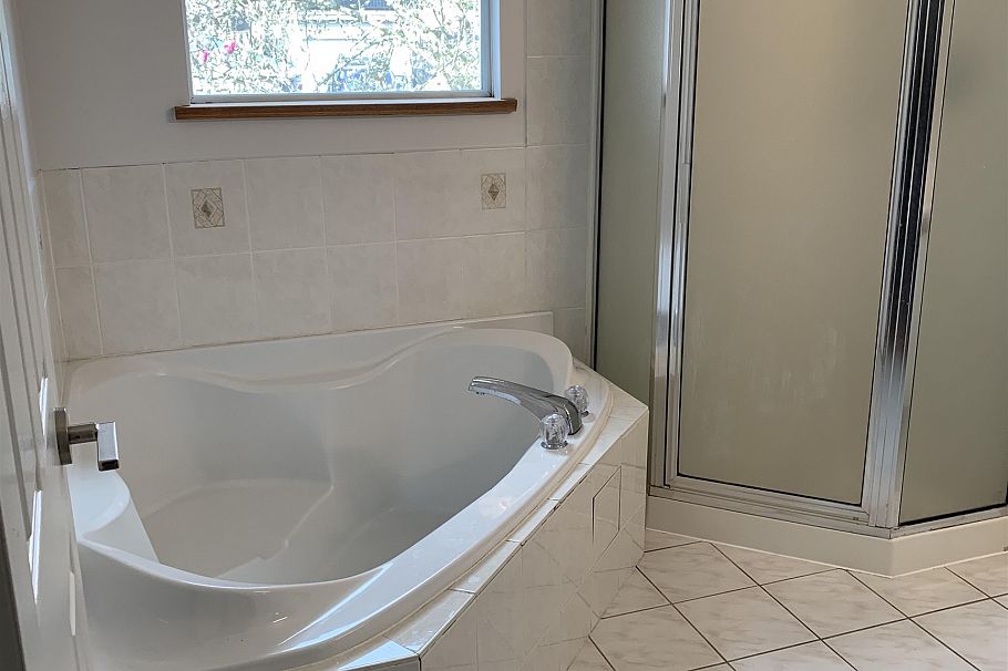 4227 W 14th Avenue Vancouver, BC - 20