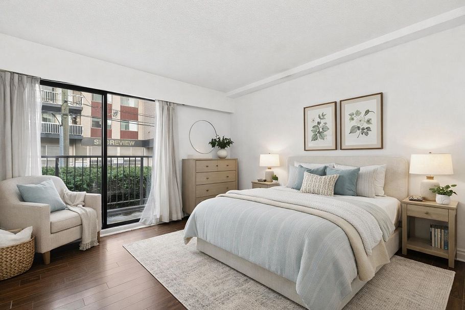 203 330 E 1st Street North Vancouver, BC - 19