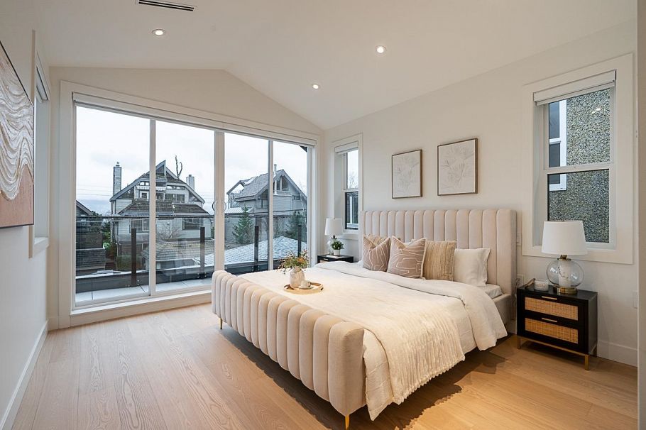 2565 W 2nd Avenue Vancouver, BC - 15