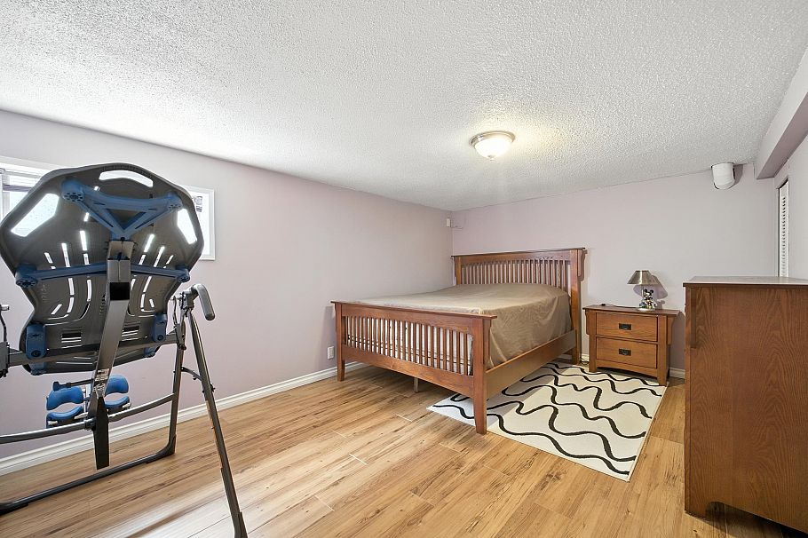 966 E 64th Avenue Vancouver, BC - 28