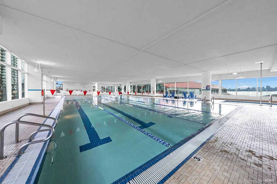 409 100 E Esplanade Street North Vancouver, BC - 29