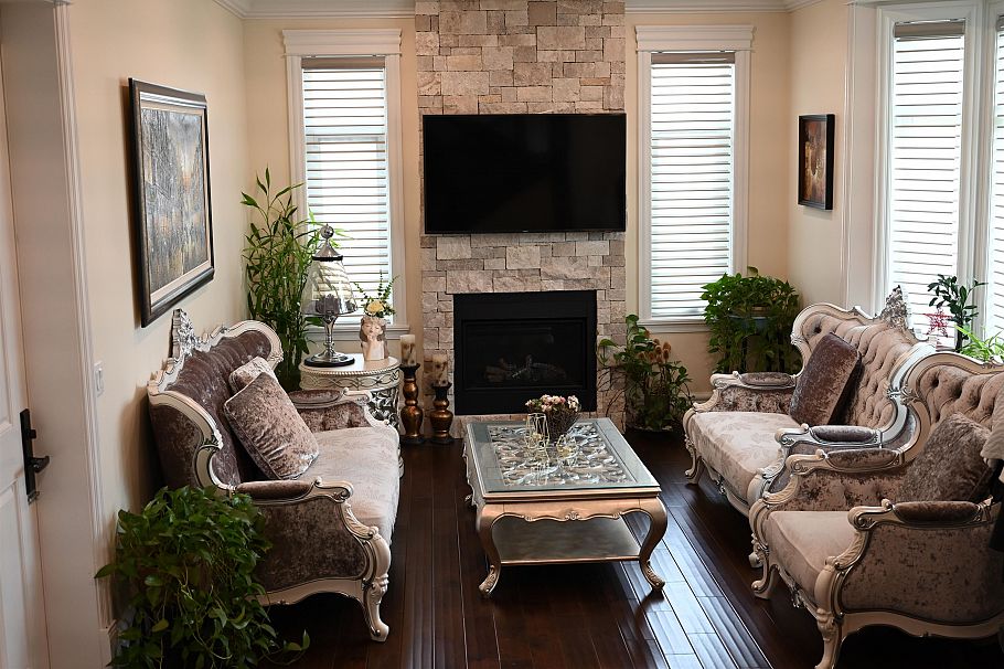 1985 W 52nd Avenue Vancouver, BC - 2