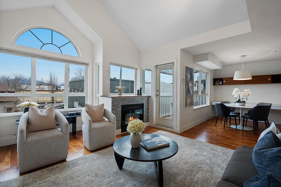 403 1623 E 2nd Avenue Vancouver, BC - 3