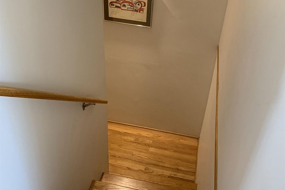 4227 W 14th Avenue Vancouver, BC - 11