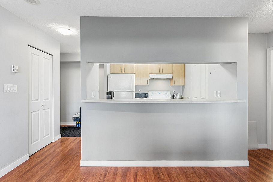 901 3520 Crowley Drive Vancouver, BC - 7