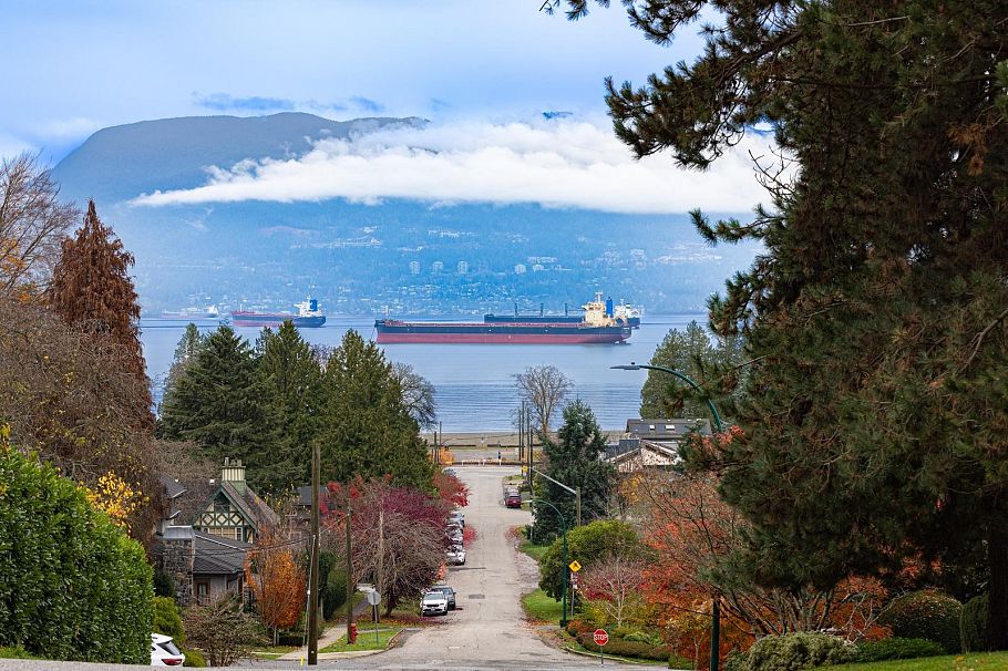 1822 Sasamat Street Vancouver, BC - 1