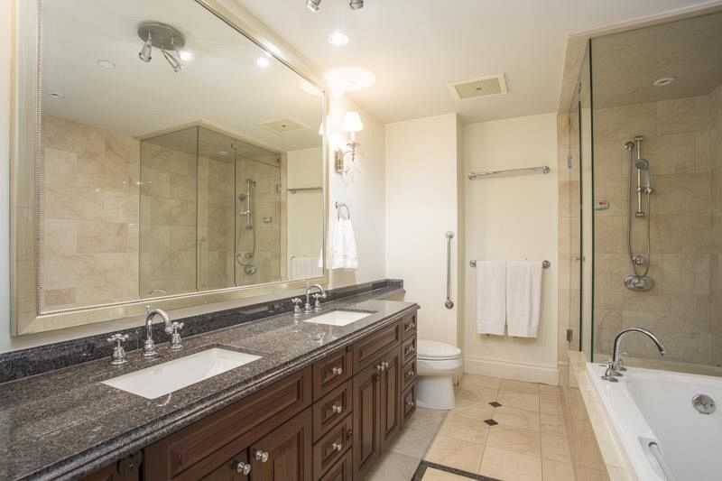 2005 1328 Marinaside Crescent Vancouver, BC - 19