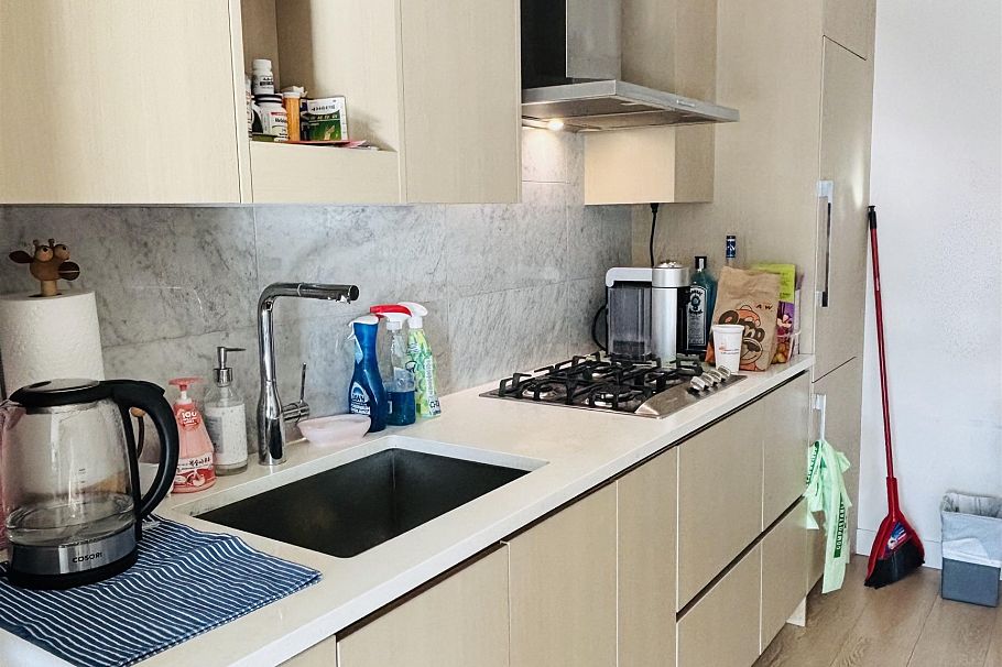 886 87 Nelson Street Vancouver, BC - 4