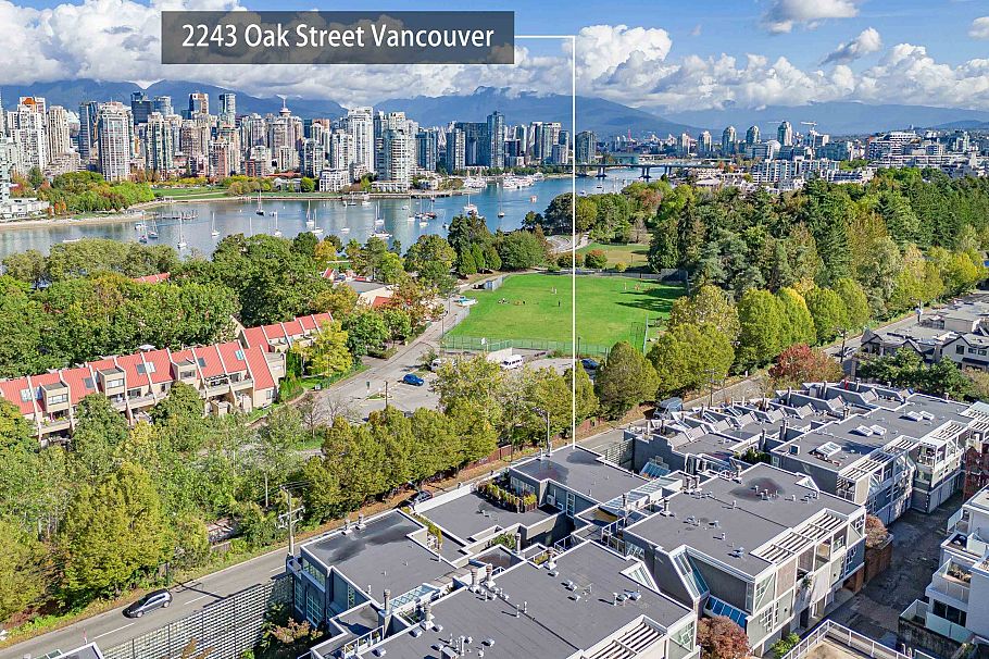 2243 Oak Street Vancouver, BC - 40