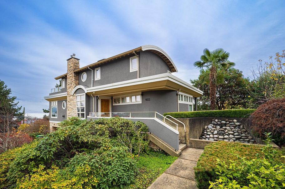 1822 Sasamat Street Vancouver, BC - 2