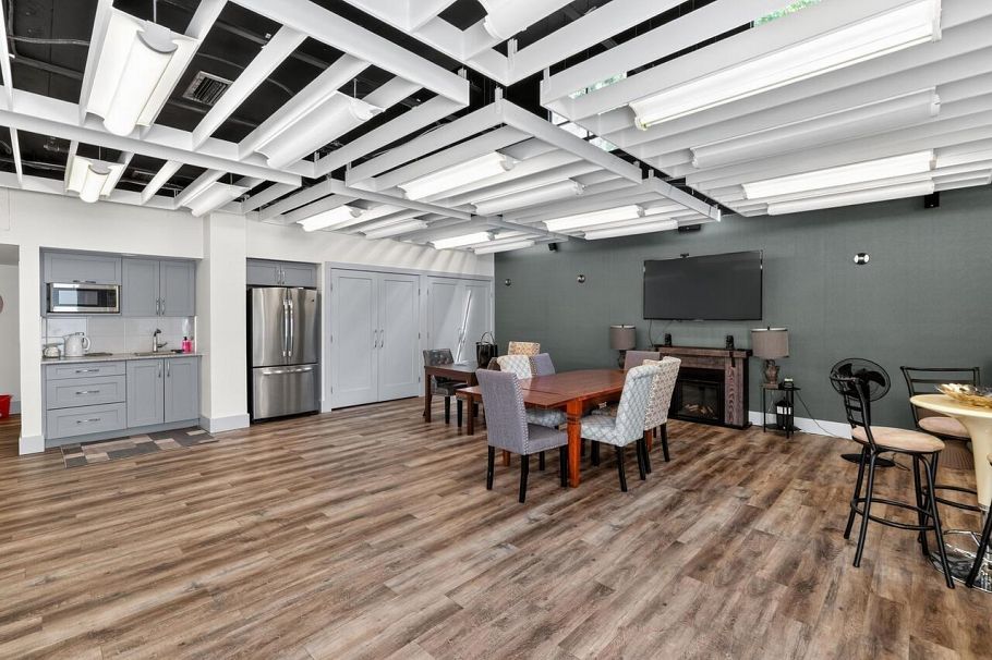 2207 1500 Howe Street Vancouver, BC - 30