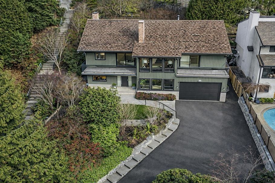 284 Montroyal Boulevard North Vancouver, BC - 39