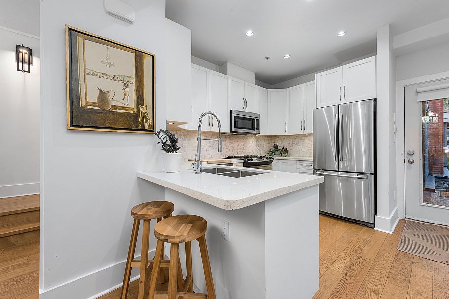 323 E 7th Avenue Vancouver, BC - 7