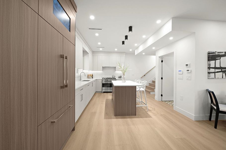 1 1278 E 63rd Avenue Vancouver, BC - 8