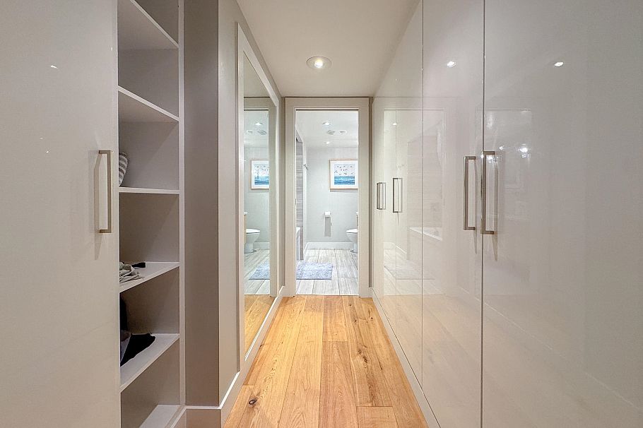 2207 1500 Howe Street Vancouver, BC - 25