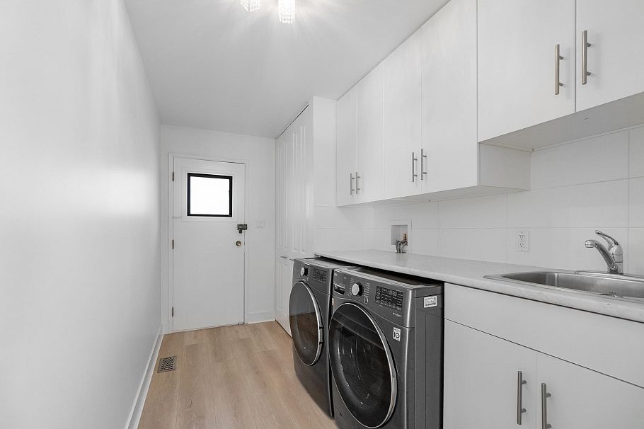 284 Montroyal Boulevard North Vancouver, BC - 30