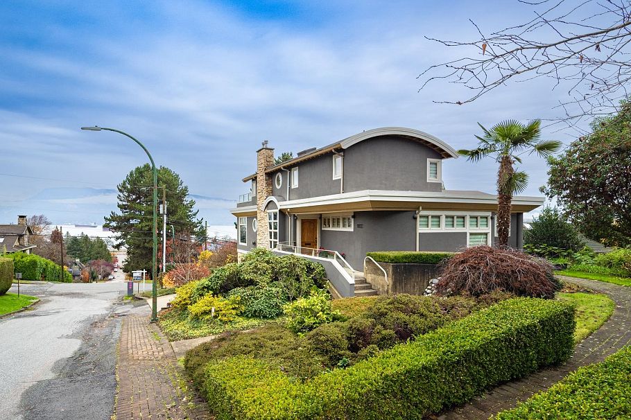1822 Sasamat Street Vancouver, BC - 3