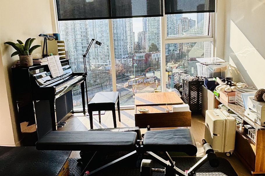 886 87 Nelson Street Vancouver, BC - 3