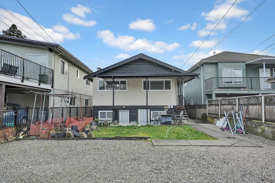 6805 Sherbrooke Street Vancouver, BC - 3