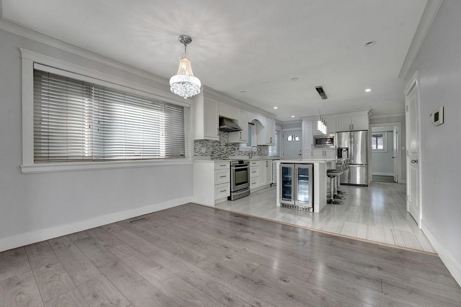 6805 Sherbrooke Street Vancouver, BC - 8