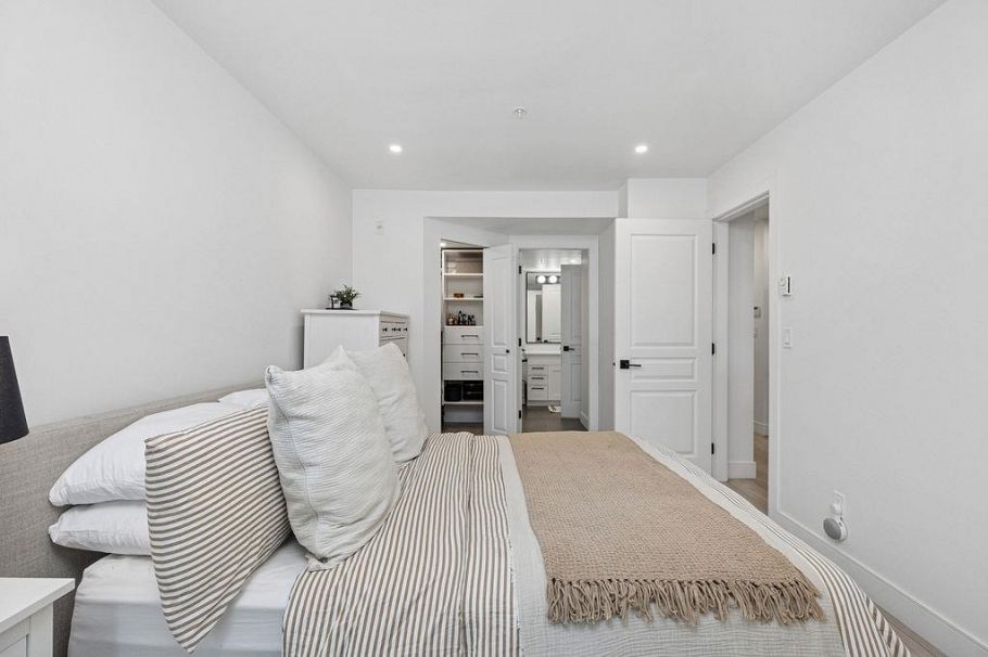 232 4550 Fraser Street Vancouver, BC - 21