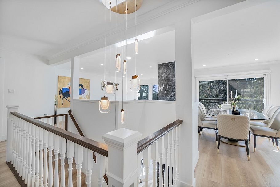 284 Montroyal Boulevard North Vancouver, BC - 18