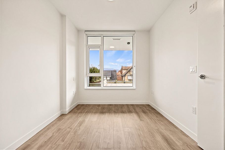 220 1981 Macdonald Street Vancouver, BC - 17