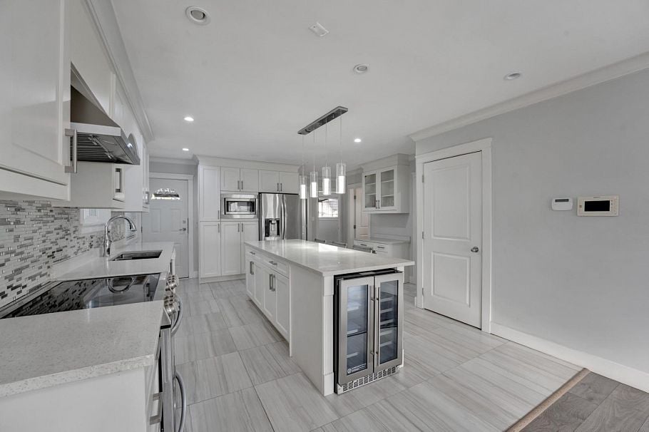 6805 Sherbrooke Street Vancouver, BC - 11