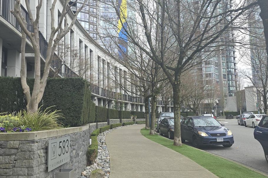 805 583 BEACH CRESCENT, Vancouver BC V6Z 3E6 Vancouver, BC - 2