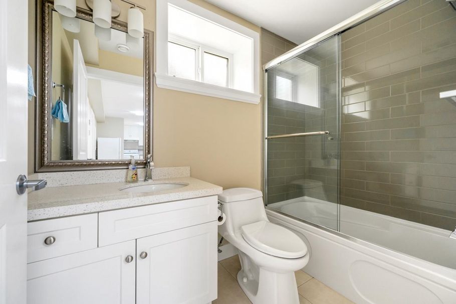 5828 Quebec Street Vancouver, BC - 30