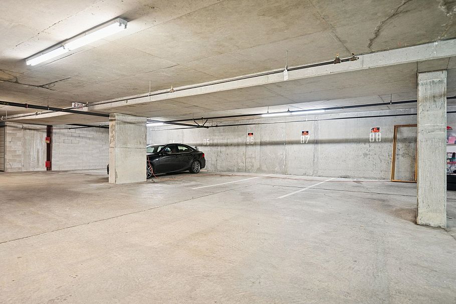 PH 3-4 1383 Howe Street Vancouver, BC - 30