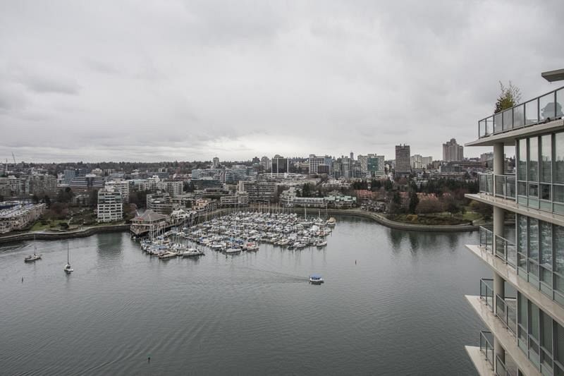 2005 1328 Marinaside Crescent Vancouver, BC - 27