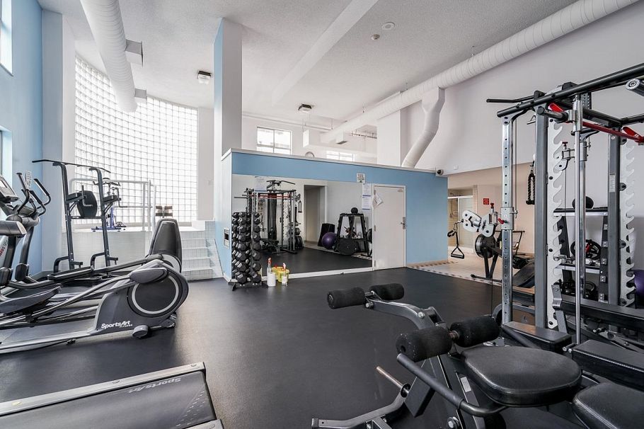 2207 1500 Howe Street Vancouver, BC - 32