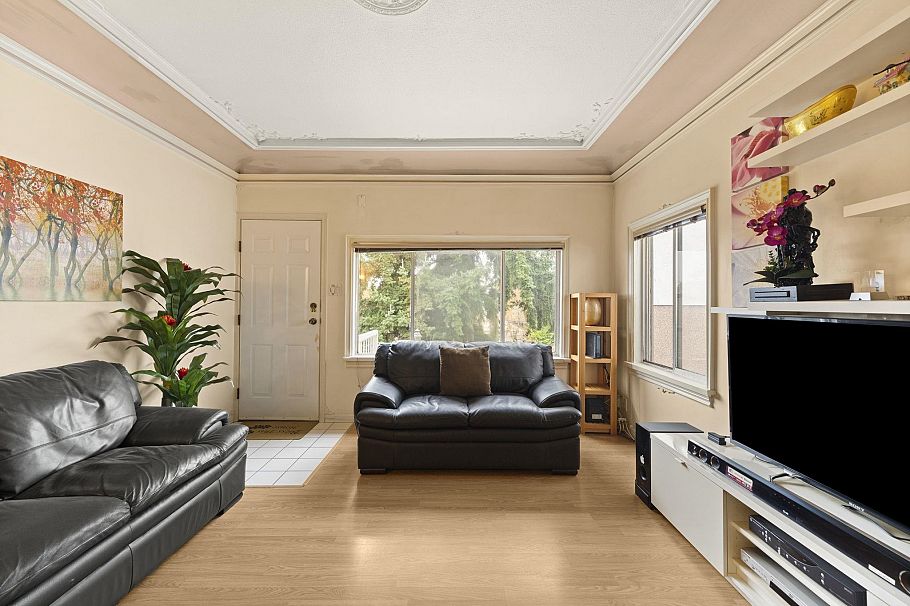 2168 Renfrew Street Vancouver, BC - 4