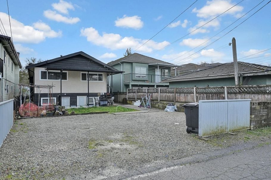 6805 Sherbrooke Street Vancouver, BC - 4